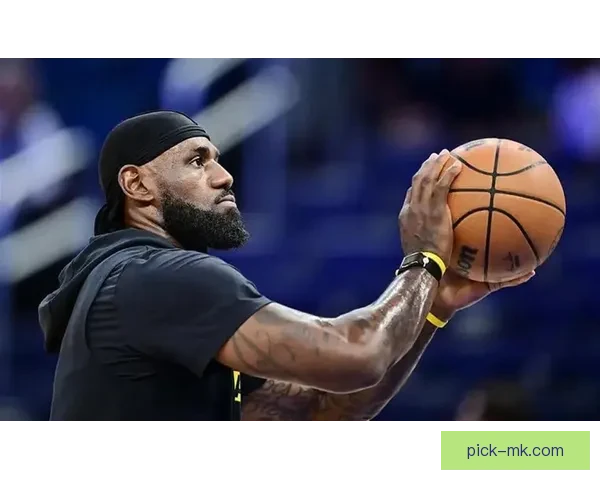 NBA劲敌崛起高薪股权吸引球星詹姆斯副手也参与加盟计划